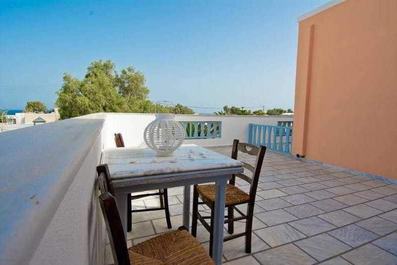 Jojo Beach Hotel & Bar Agios Georgios  Exterior photo